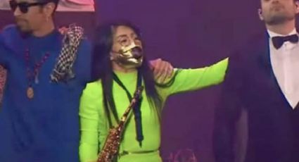 Elena Ríos, saxofonista agredida con ácido, brilla con Maldita Vecindad en Vive Latino