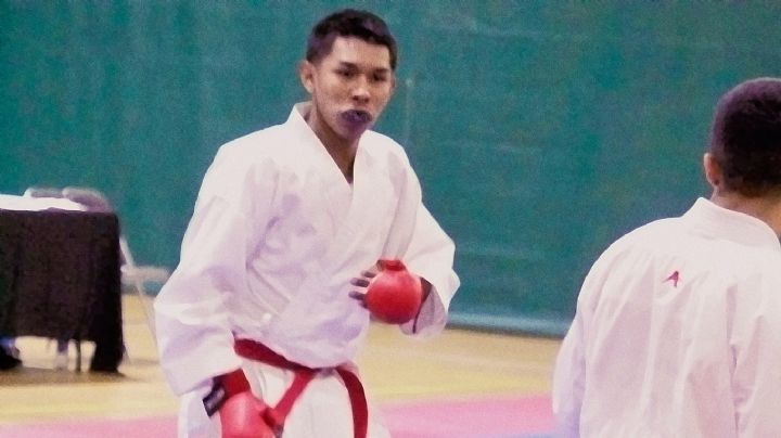 Conquistan neolaredenses 21 preseas en Estatal de Karate Do