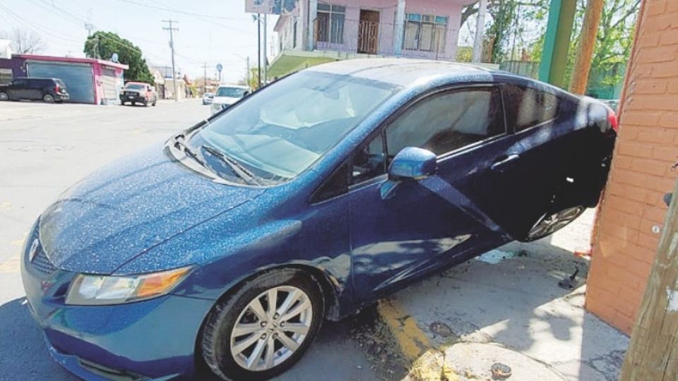 Mencionó que se trataba de una Ford Lobo, color azul, cuyo conductor circulaba de oriente a poniente por Lincoln