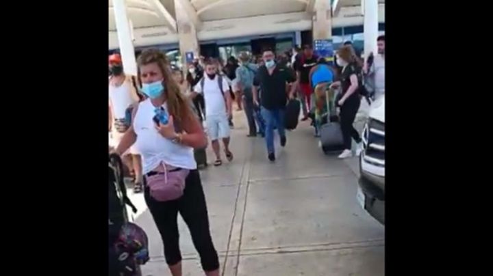 ÚLTIMA HORA: Terror entre turistas por supuesta balacera en Aeropuerto Internacional de Cancún