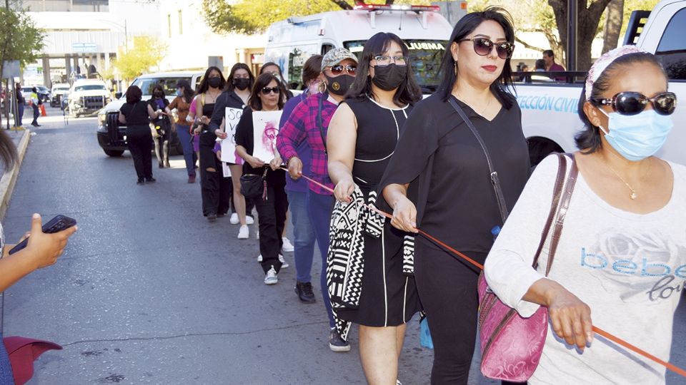 En el marco del Día Internacional de la Mujer, neolaredenses marcharon y efectuaron evento artístico y cultural, para concientizar