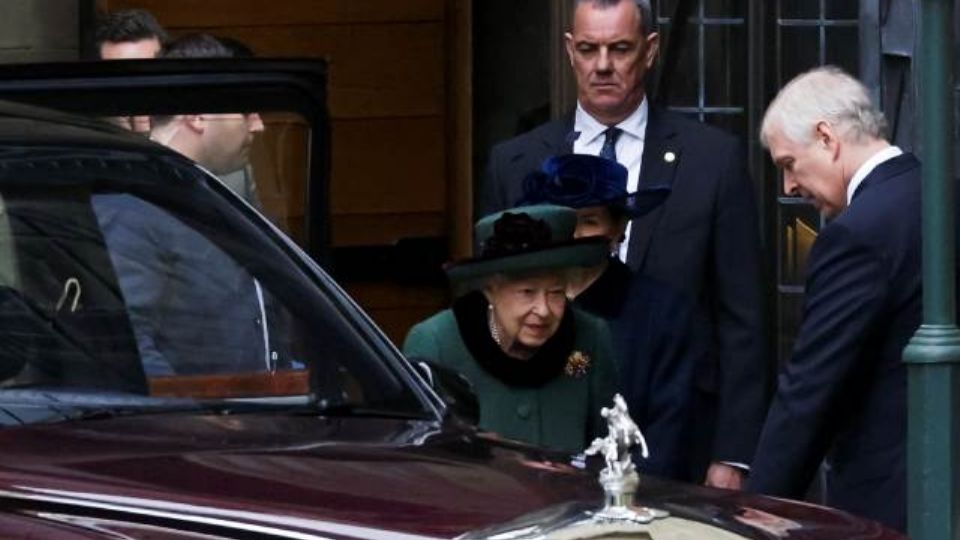 La reina volvió al reflector público después de mantenerse al margen de eventos agendados desde octubre del año pasado