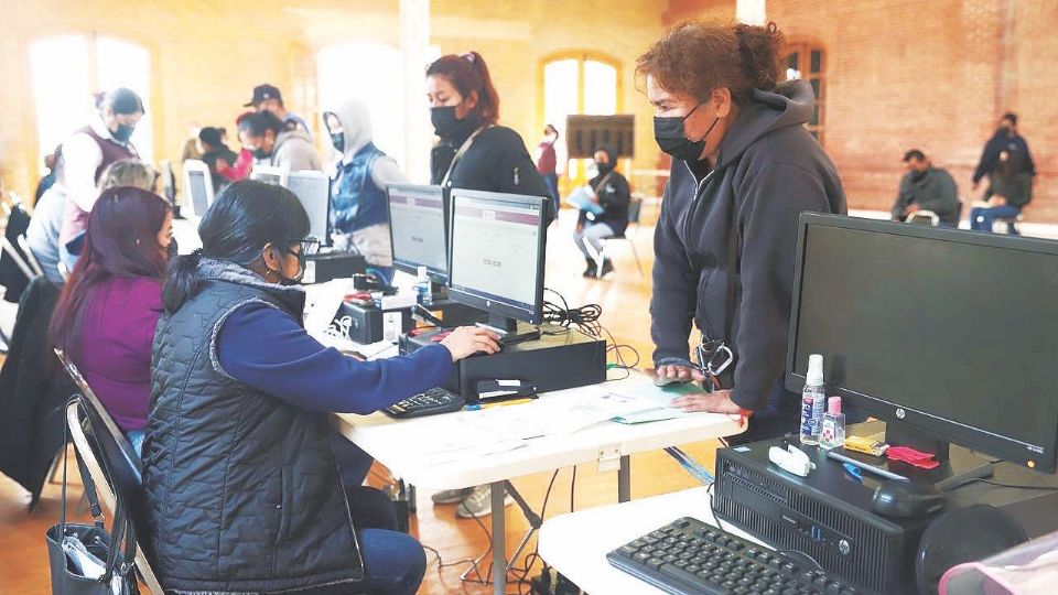 El registro se hará en la sala Sergio Peña, de la Antigua Aduana y los interesados deben llevar la cartilla que les dieron en la primera dosis.