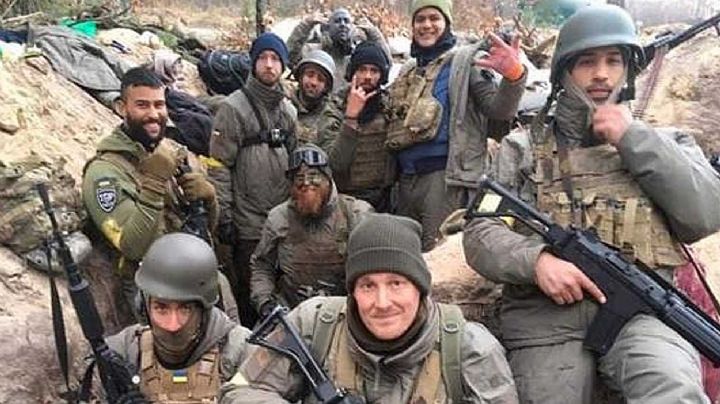 ¡Ajúa! Llegan a Kiev voluntarios mexicanos a pelear por Ucrania