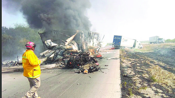 Tragedia en la Mex II; muere un trailero