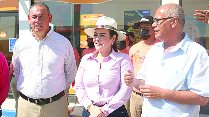 Sigue reactivación económica en Nuevo Laredo; amplían negocio Pizza Deprizza