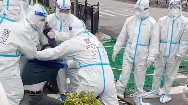 La pesadilla del confinamiento en Shanghai continúa con hambre y rabia