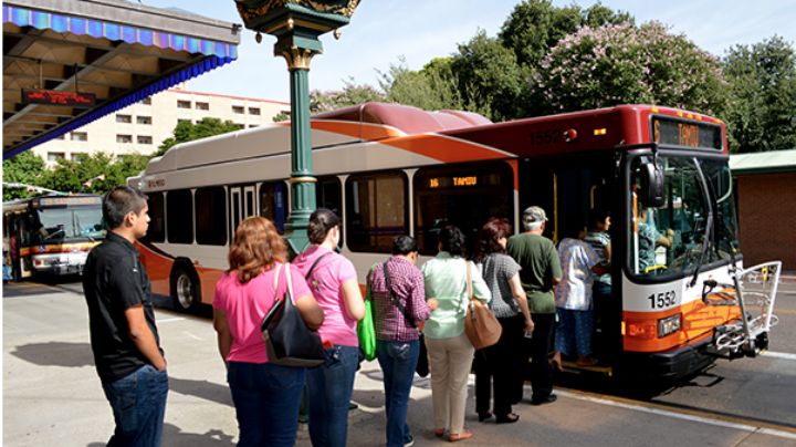 Pasajeros de autobús podrán viajar sin utilizar cubrebocas en Laredo Texas.