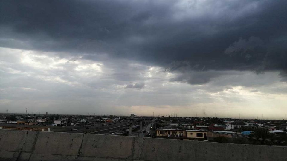 sobre el cielo de Nuevo Laredo