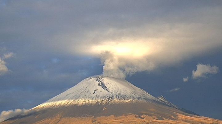 CENAPRED: Volcán Popocatépetl emite 40 exhalaciones de baja intensidad