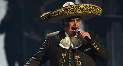 Gana Vicente Fernández en los Premios Grammy 2022; 'No pudo venir', dice presentador