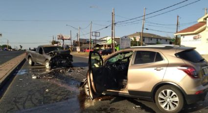 Balacera provoca choque en la Carretera 83 Sur en Laredo Texas; 3 heridos