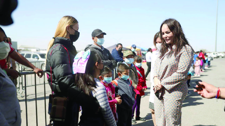 Reinician vacunación mixta contra Covid-19