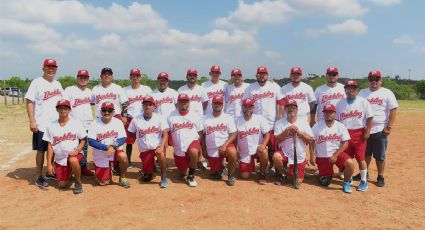 Liga de Softbol Alijadores: ‘Enjuaga’ Autolavado con los Primos