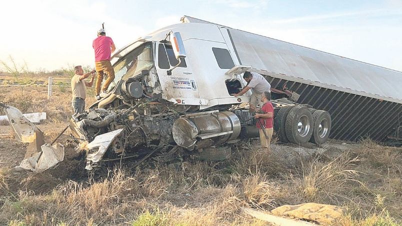 El accidente se registró ayer a la altura del Kilómetro 183, hasta donde llegaron elementos de la Guardia Nacional de la división de Seguridad en Carreteras