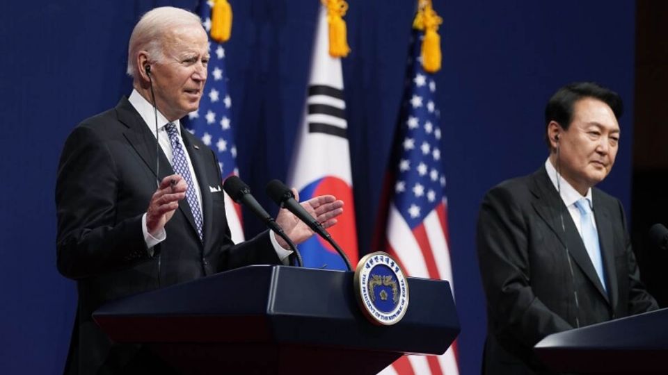 El presidente de los Estados Unidos, durante su primer viaje a Asia, en Seúl, dijo que las autoridades sanitarias