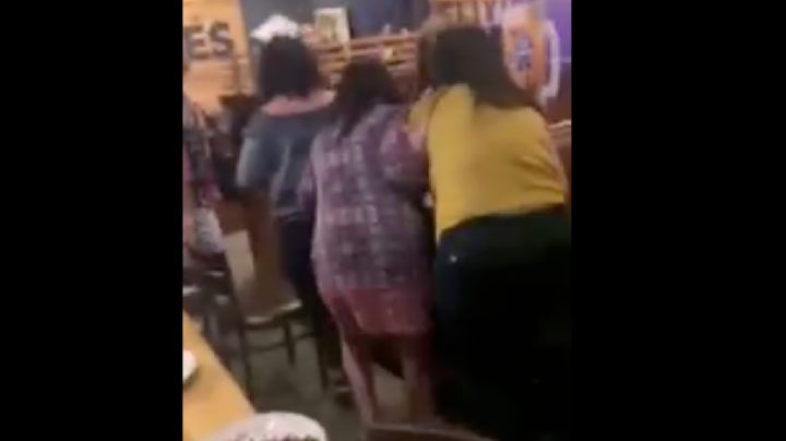 VIDEO: Riña en restaurante de Laredo causa caos entre los clientes
