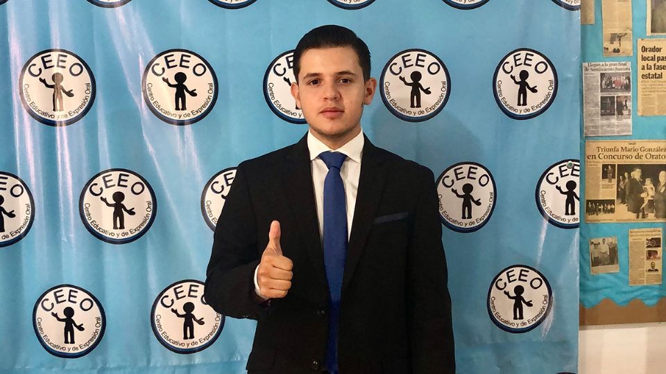 El joven es bicampeón nacional de oratoria del Premio Lidera