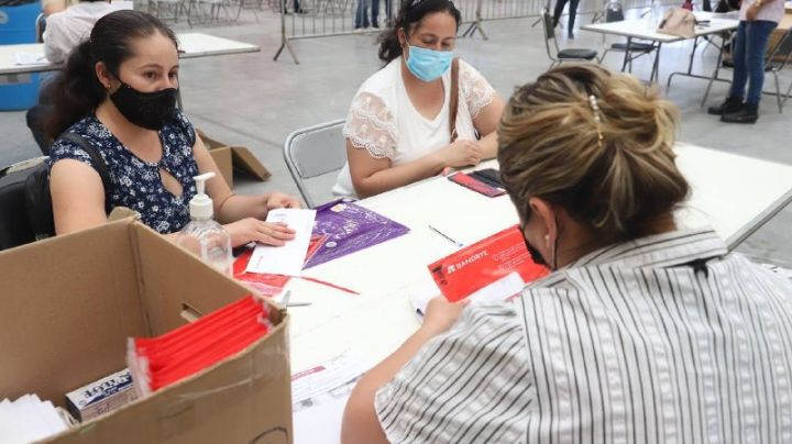 ¡Cheque su estado de cuenta! Ya depositaron la beca "Una Nueva Era"