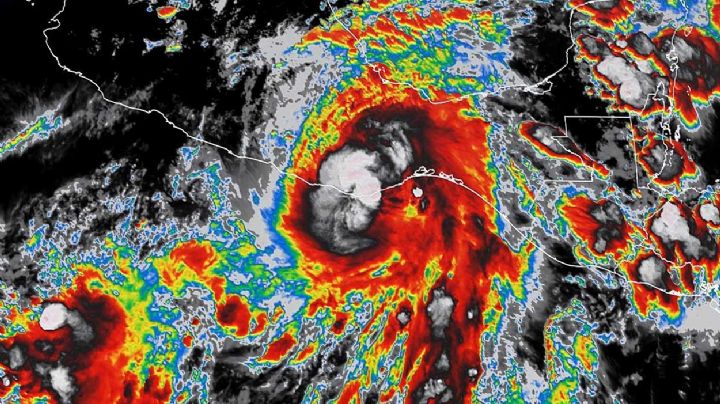 Agatha atravesará México y cambiará de nombre en el Golfo... ahora será "Alex"