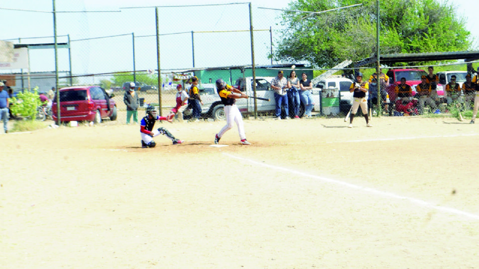 La artillería del Deportivo Zapata sigue encendida en el terreno de juego.