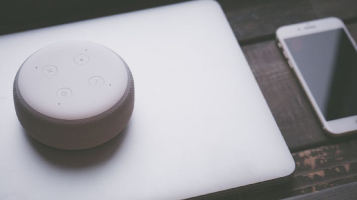 ¡Como Black Mirror! Amazon anuncia que Alexa podrá hablarte con la voz de tus familiares muertos