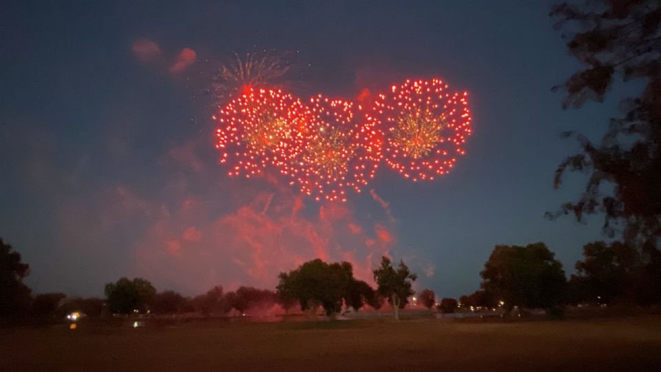 Durante el Festejo, el cielo se iluminó con fuegos artificiales