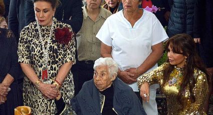 Sorprende la ausencia de Thalía en el funeral de su abuelita Eva Mange