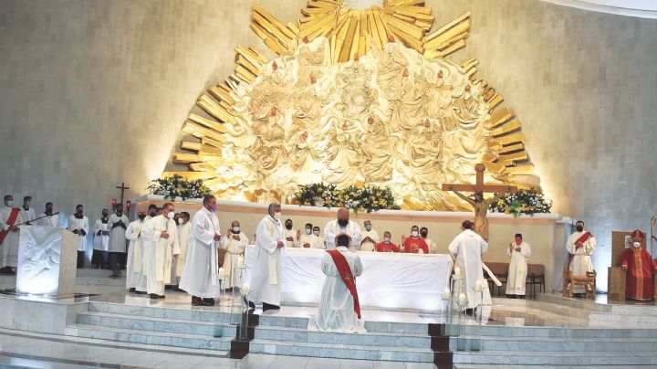 Faltan sacerdotes a Diócesis de NLD