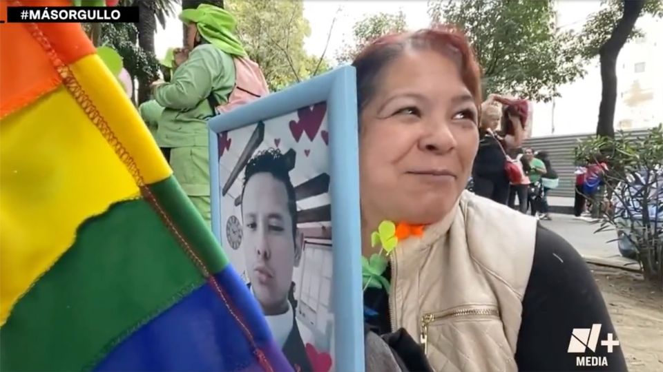 María de la Luz asistió a la marcha y honrar la memoria de su primogénito