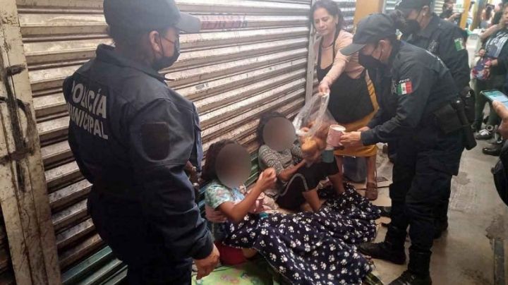 Hallan 3 niñas abandonadas en mercado de Oaxaca; fueron abandonadas por su madre