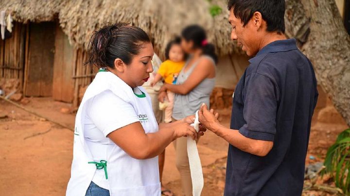 Médicos desairan 7 mil plazas... pero tampoco quieren que las ocupen los cubanos