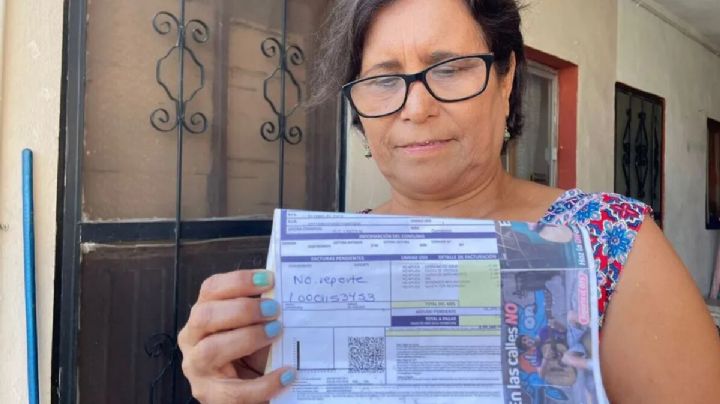 Mujer recibe recibo de agua de 59 mil pesos en Monterrey pese a cortes de servicio