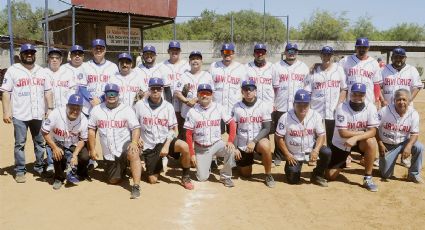 Apalea el Deportivo Javier Cruz a Roperos en playoffs de la Liga Fronteriza Dominical de Softbol