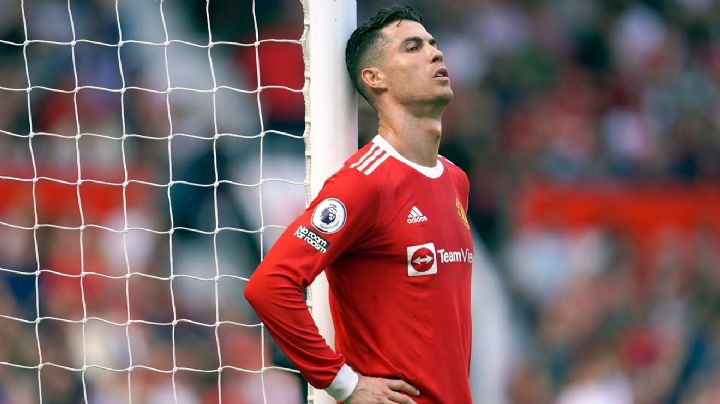 Cristiano Ronaldo debe salir del Manchester United