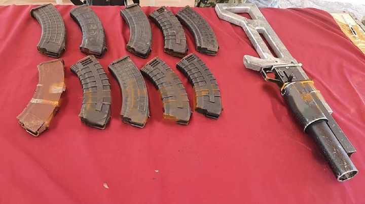 Pareja de abuelitos llegan con un lanzagranadas a módulo de canje de armas por dinero