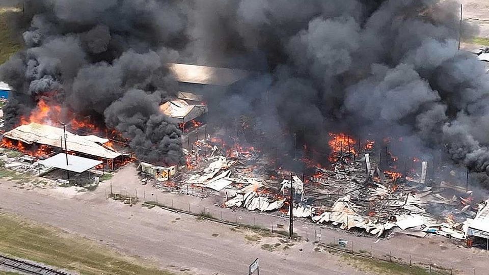 Incendio acaba con todo