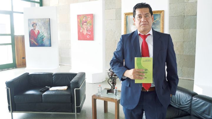 Sube José Alberto Rodríguez Solano al vagón de la lectura