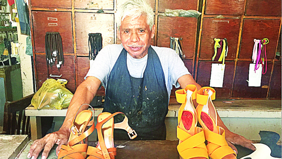 Don Alberto trabajó hasta los 20 años con su padre en su natal León, Guanajuato.
