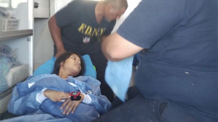 Paramédico atiende a embarazada y da a luz en Estación de Bomberos en NLD; nace una linda bebé