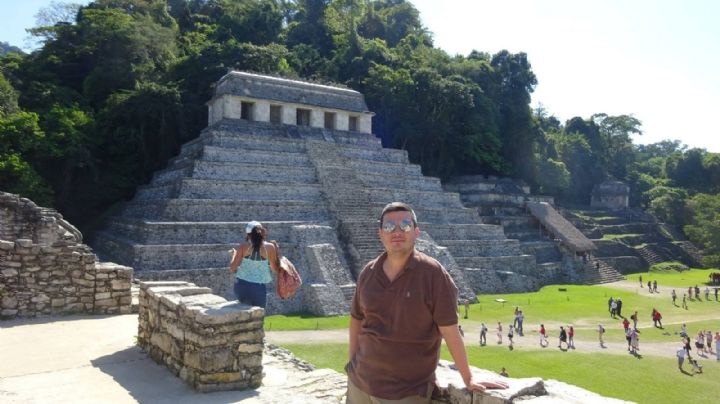 Neolaredense Miguel Barquiarena gana Premio Nacional de Poesía 'Ydalio Huerta Escalante 2022'