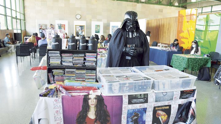 Realiza IMJUVE exposición de artes plásticas en Estación Palabra