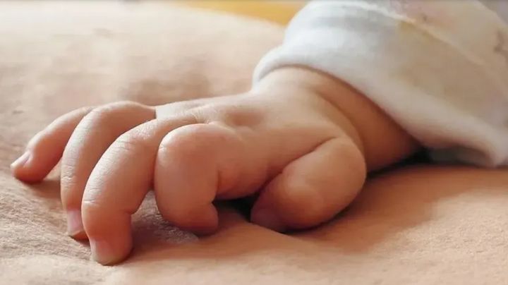 Impactante: nace bebé de cuatro piernas y cuatro brazos en la India