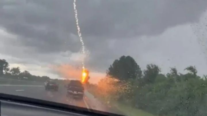 Video: Mujer graba cómo cae un rayo sobre la camioneta de su esposo en Florida