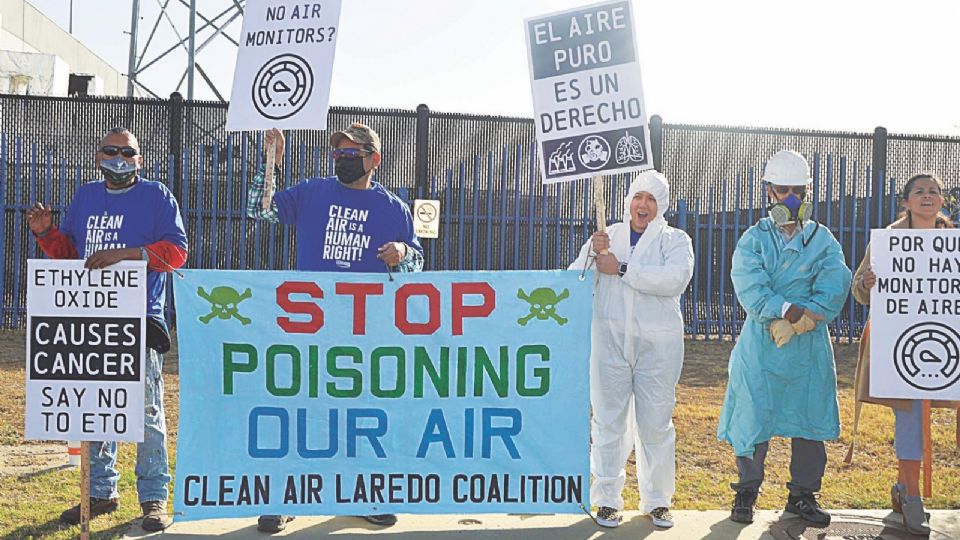 Miembros de la coalición Laredo Clean Air, pidieron una audiencia ante la EPA.
