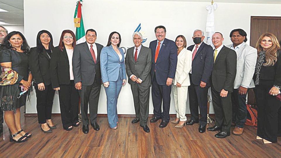 Una delegación de los dos Laredos estuvo en Ciudad de México para promover el proyecto.