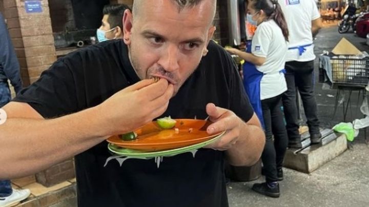 Famoso chef español se enamora del pozole y la comida mexicana | VIDEO