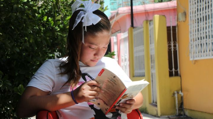 Ella es Michelle Arellano, niña chiapaneca que estudiará medicina a sus 10 años