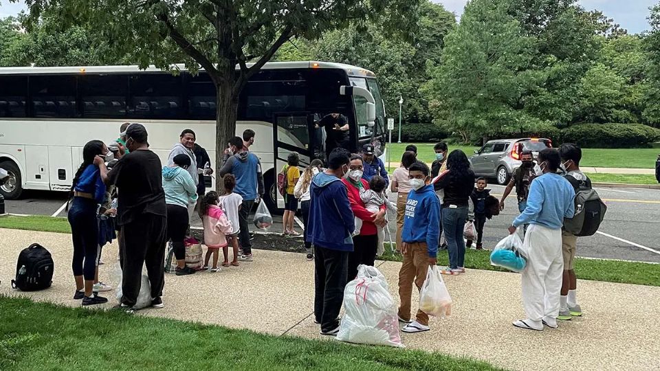 Se informa que el primer autobús llegó a Nueva York desde temprano el viernes