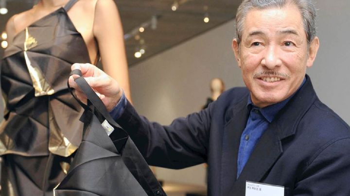Muere el diseñador Issey Miyake, creador de suéter de Steve Jobs